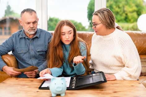 Determining When To Step In: Signs Your Parents Need Financial Help